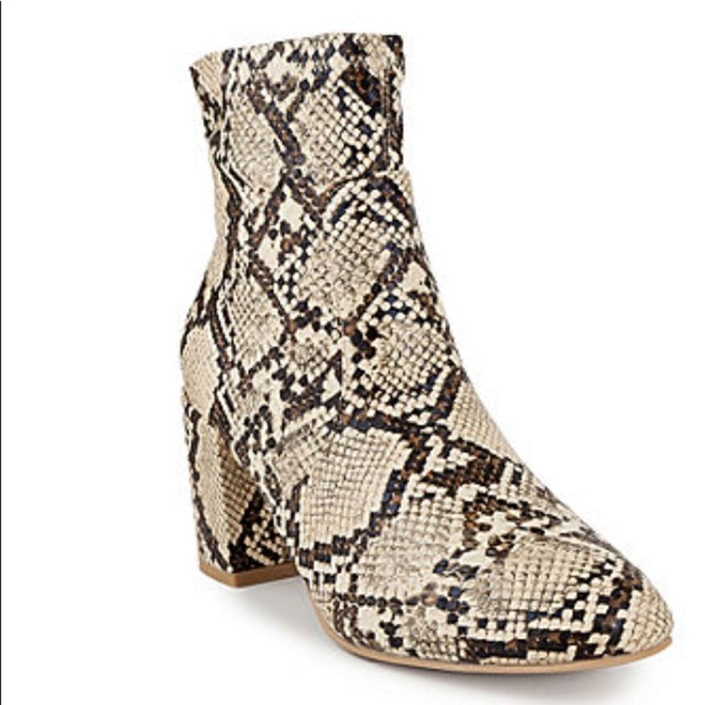 Sugar Womens Itsie Stacked Heel Booties